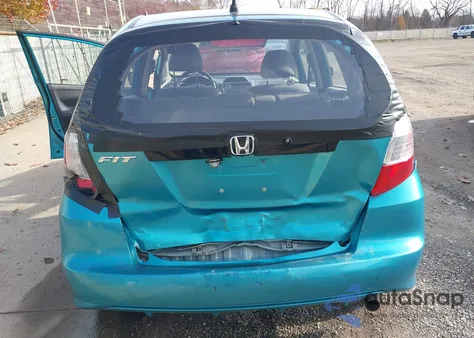 2013 Honda Fit z USA, uszkodzony, nr VIN JHMGE8H35DC047458